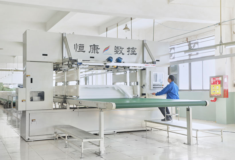 /upload/20200117150147919346.jpg 自動裁棉機